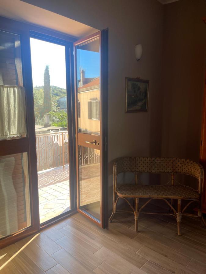 B&B A Casa Di Maybe Caserta Kültér fotó