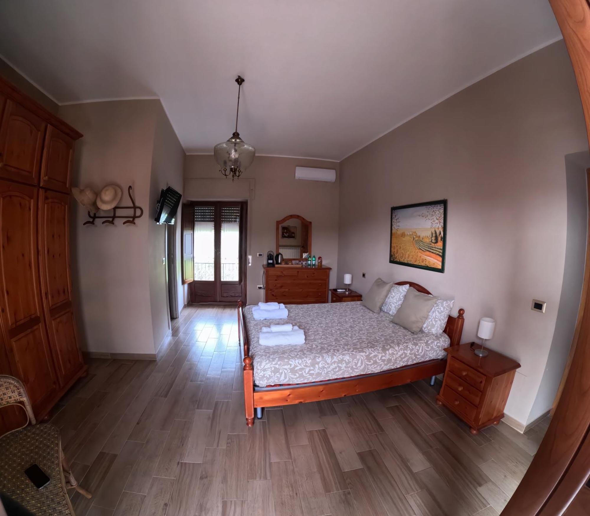 B&B A Casa Di Maybe Caserta Kültér fotó